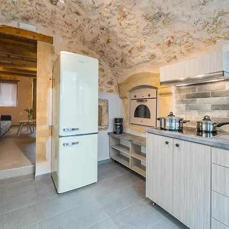 Dimitrios Old Town Apartment *